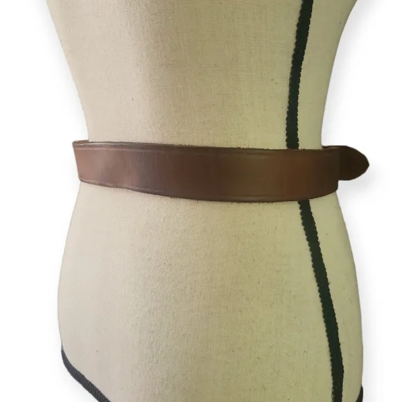 Classic Brown Leather Belt - Picture 6 of 8